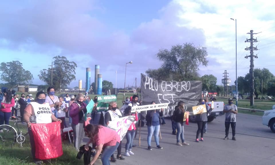 CONFLICTO CON LA LÍNEA COSTA AZUL: CORTE EN LA RUTA 88 EN RECLAMO DEL BOLETO EDUCATIVO