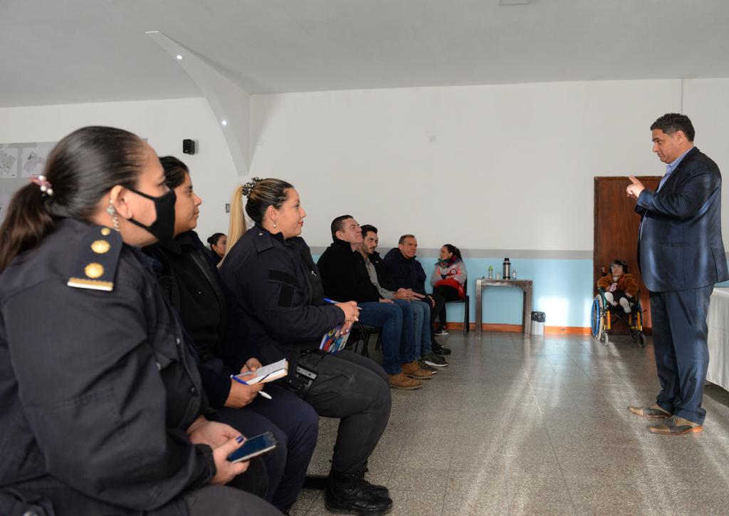 La Secretaría de Seguridad del Municipio dicta curso de lengua de señas a policías