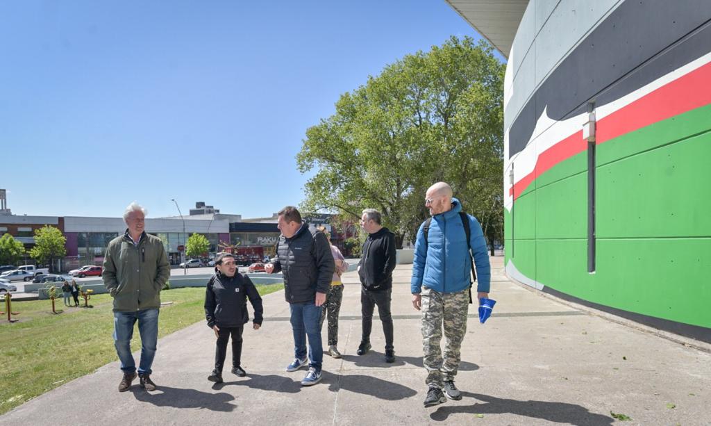 Pintaron una obra en el Estadio Polideportivo por los 20 años del Trimarchi