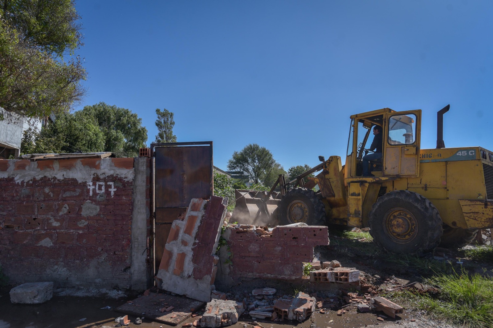 El Municipio demolió más de cuarenta casillas abandonadas en el Puerto