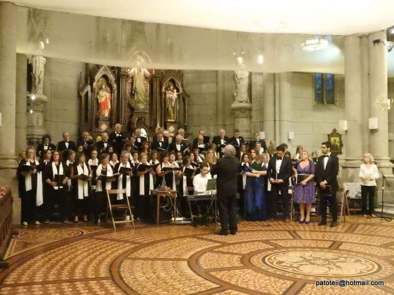 El Coro Municipal Coral Cármina comienza un ciclo de conciertos didácticos en escuelas secundarias y propone espectáculos diversos para celebrar sus 30 años