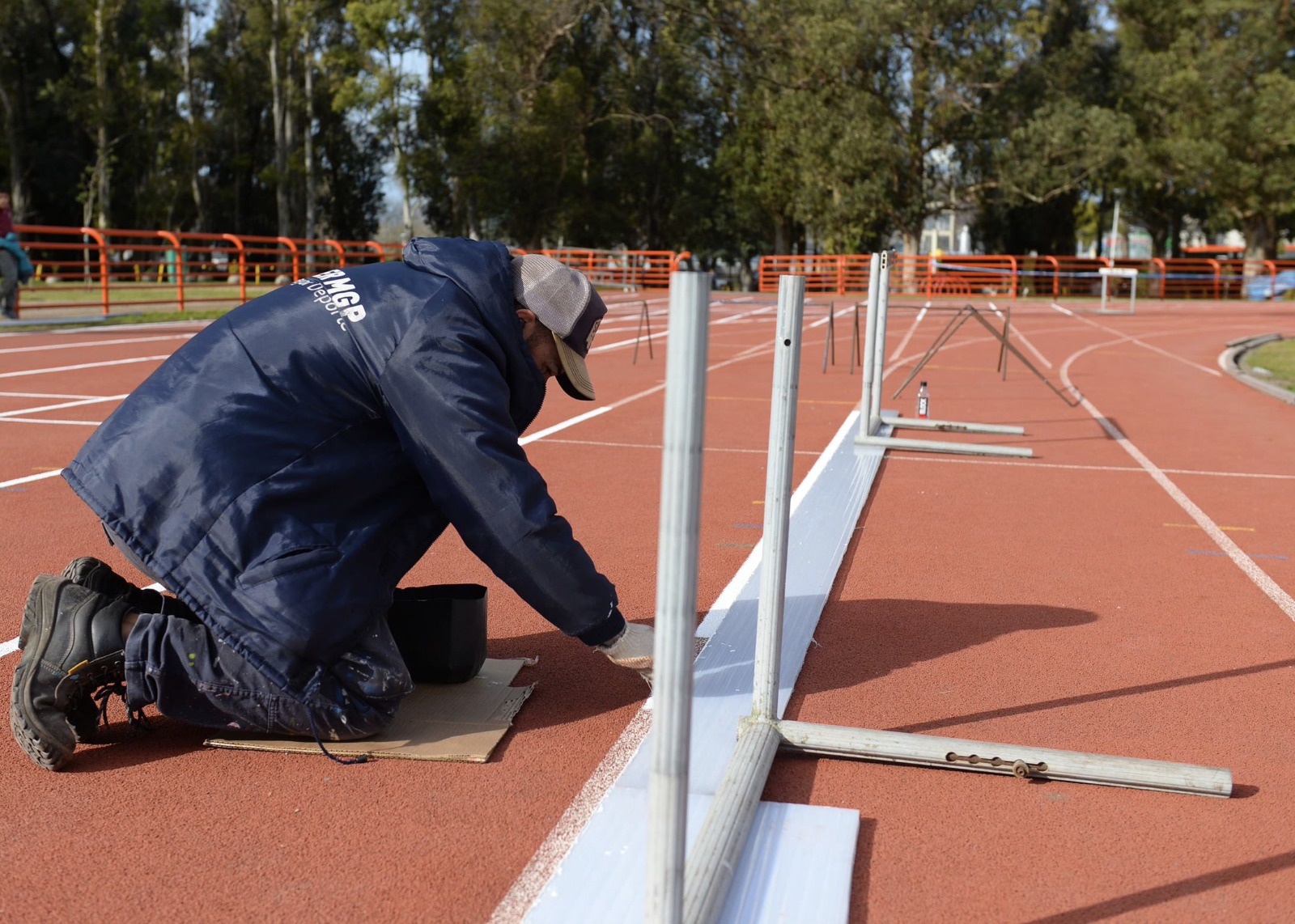 La Municipalidad avanza con los trabajos de mantenimiento y recuperación de escenarios deportivos