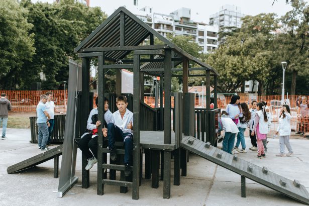 Más de 150 alumnos de sexto año fabricaron un juego inclusivo