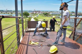 Comienzan las obras de reparación de los puentes peatonales de Punta Mogotes