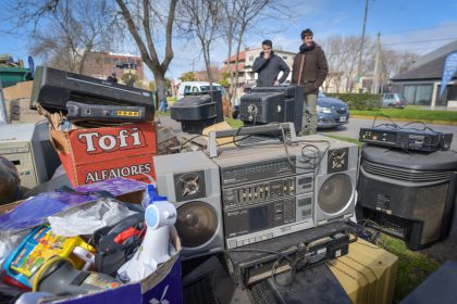 El dispositivo Punto Verde ya acopió más de 900 ecobotellas y más de 6000 kilos de desechos tecnológicos