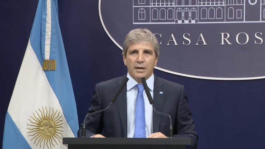 El Gobierno Nacional anunció medidas sobre los "dólares debajo del colchón"