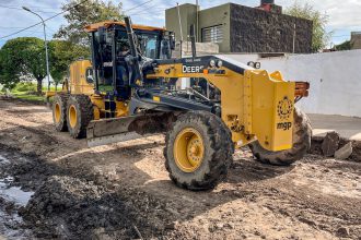 El Municipio avanza con obras de bacheo y mantenimiento vial en distintos barrios de la ciudad