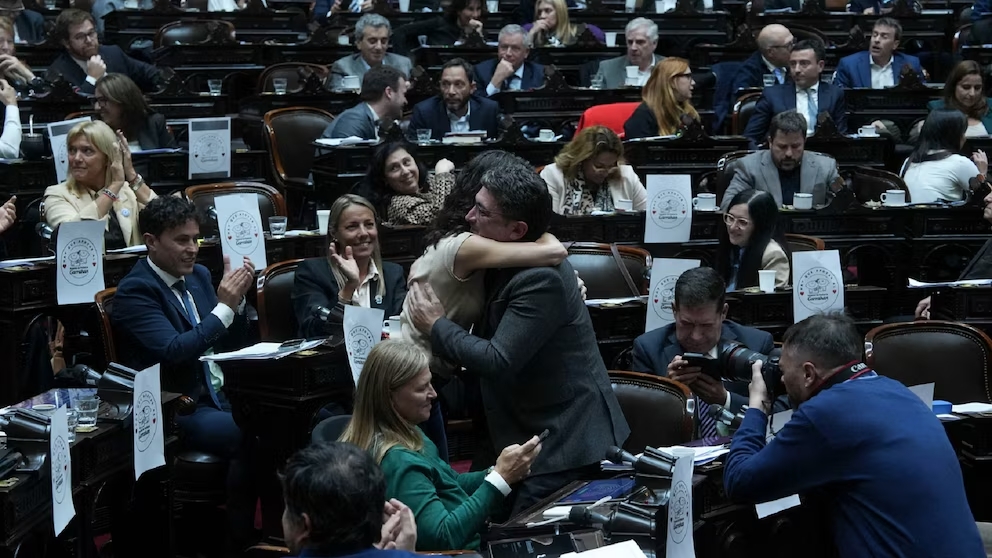El festejo de los Diputados de Unión por la Patria por la media sanción a estos proyectos previsionales