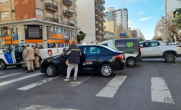Caos en Mar del Plata: Anciana atropellada en esquina céntrica