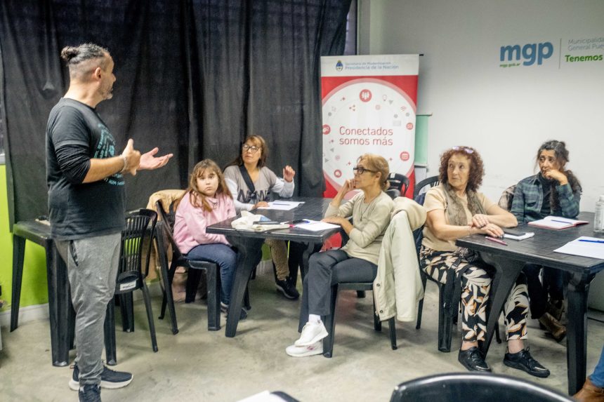 Actividades culturales, cursos y recreación en los Puntos Digitales en agosto