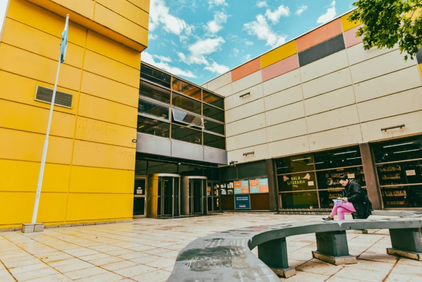 Encuentros literarios, charlas, teatro, música y talleres: la programación de septiembre en el Centro Cultural Osvaldo Soriano