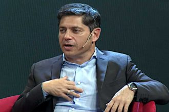 Axel Kicillof lanzó una irónica frase por el acto de Javier Milei en Moreno: "Dada la 'gran' concurrencia que hubo podría haberlo hecho en un gimnasio"