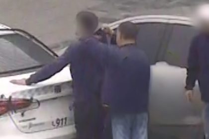 A través de las cámaras del COM, aprehendieron a un hombre que intentó robar una camioneta