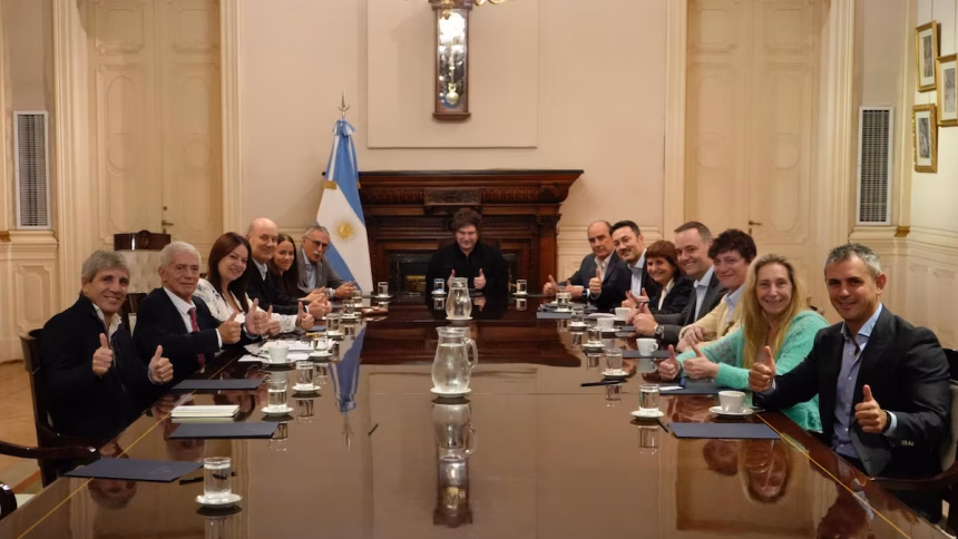 Javier Milei confirmó que después de las Elecciones del 26 de octubre habrá cambios en el Gabinete: "El domingo a la noche con los resultados en la mano veré que necesito"
