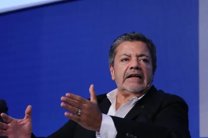 "Salarios por desempeño": La nueva grieta entre el Gobierno y la CGT