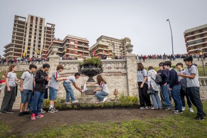 La Municipalidad reinauguró la histórica Escalera Imperial
