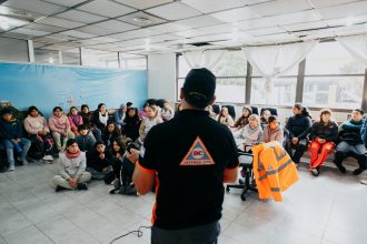 Estudiantes de la Primaria 59 visitaron el cuartel de Defensa Civil
