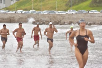 Doscientos aspirantes a guardavidas rindieron examen en la Playa Deportiva del EMDER