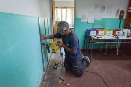 La Municipalidad avanza con obras de mantenimiento en escuelas y jardines de infantes
