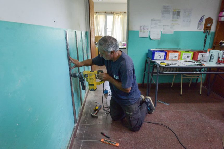 La Municipalidad avanza con obras de mantenimiento en escuelas y jardines de infantes