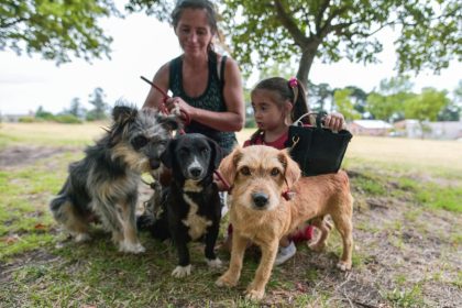 El quirófano móvil para animales y la campaña de vacunación para vecinos, estuvo presente en El Boquerón
