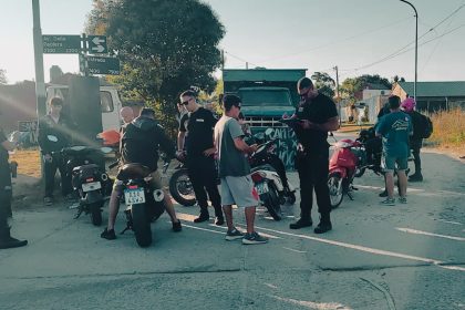 Se aprehendió a un conductor que circulaba sin licencia tras intentar sobornar a los agentes de la Patrulla Municipal