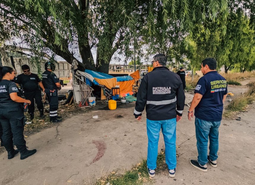Desalojo y recuperación del espacio público en el barrio Las Lilas