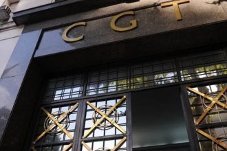 Luego de la fallida gira de la CGT por el interior del país, se reunirán este viernes por la reforma laboral y advierten por un nuevo paro general