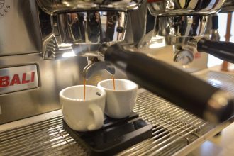 El Municipio y Cabrales renuevan su alianza para la formación de baristas