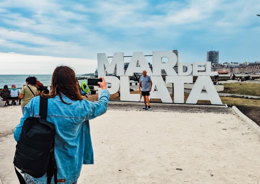 El Municipio finalizó los trabajos de puesta en valor del “Punto Selfie” ubicado en el Paseo de las Américas