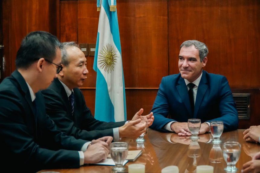 El Intendente Municipal recibió al Embajador de la República Popular China