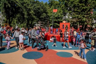 Sabores Sobre Ruedas y Expo Emprendedores en Plaza Mitre
