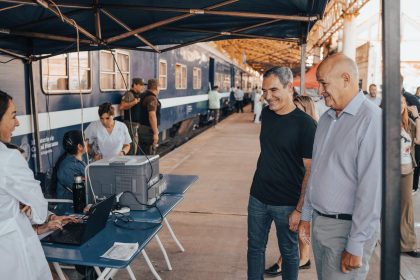 Tren de Capital Humano: se atendieron 400 personas y más de 270 chicos recibieron anteojos