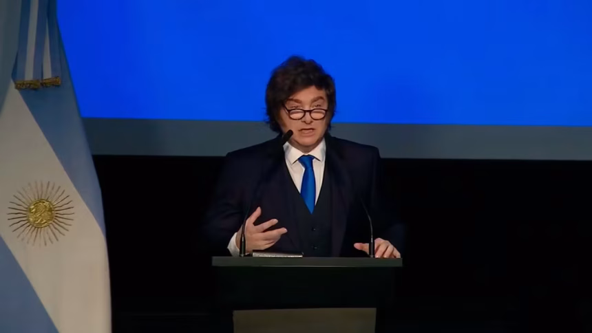 Javier Milei habló sobre el fallo de la Justicia norteamericana en el caso YPF: "Tuvimos que arreglar las cagadas de Axel Kicillof durante el segundo Gobierno de la 'chorra' de Cristina Kirchner"