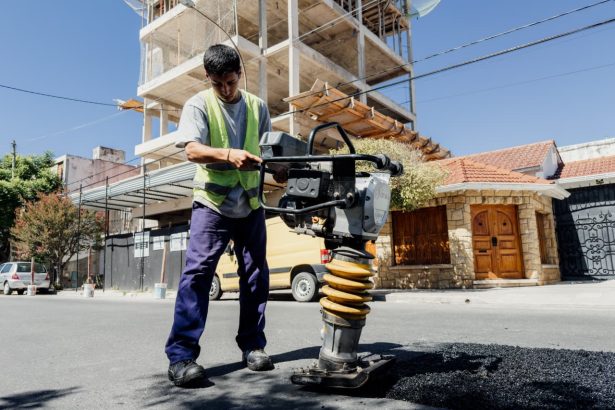 Bacheo Express: ya son más de 400 toneladas de asfalto en frío colocadas en la ciudad