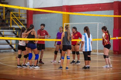 Convocan a clubes y espacios culturales para formar parte del Programa Centros de Familia