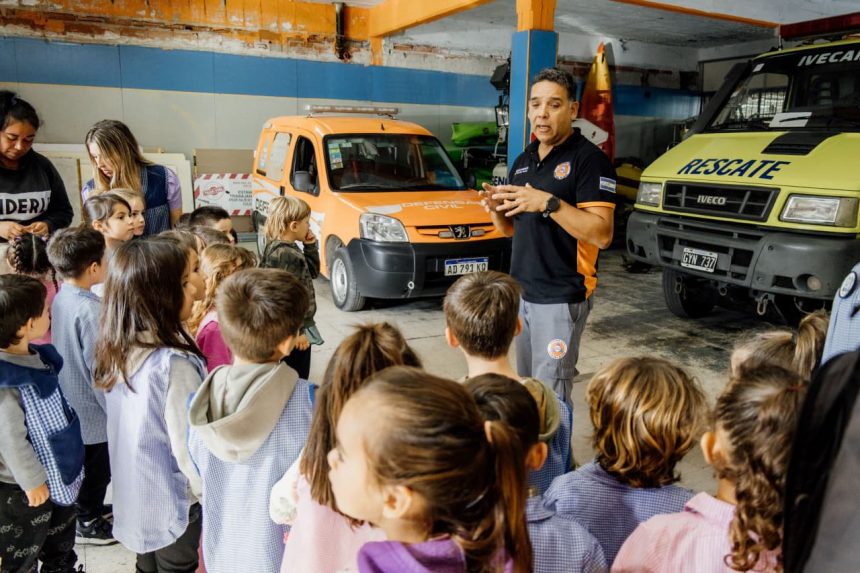 El Municipio recibió a estudiantes del Jardín de Infantes N° 931 en el cuartel de Defensa Civil