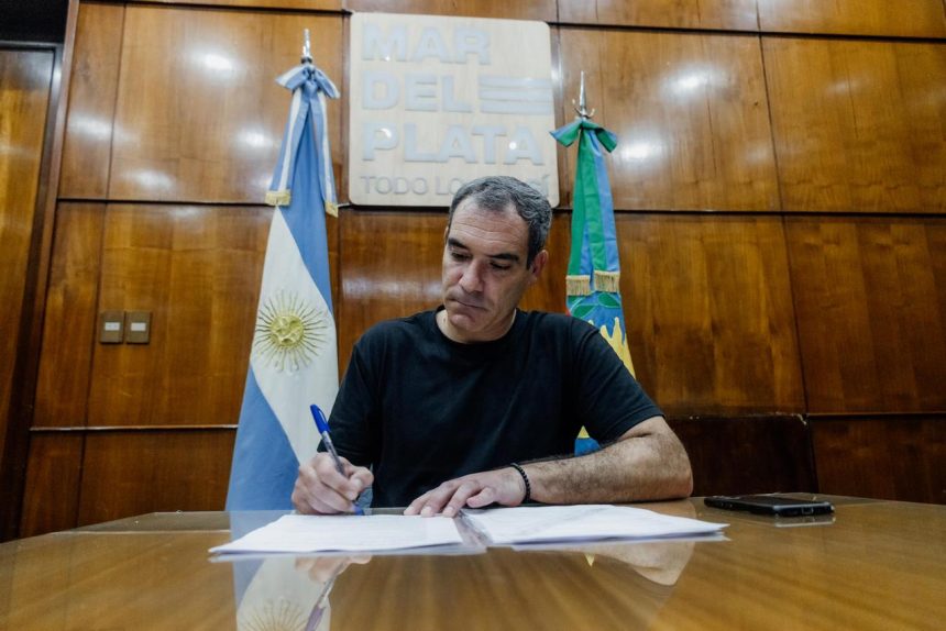 El intendente Agustín Neme firmó convenio con más de 40 sociedades de fomento