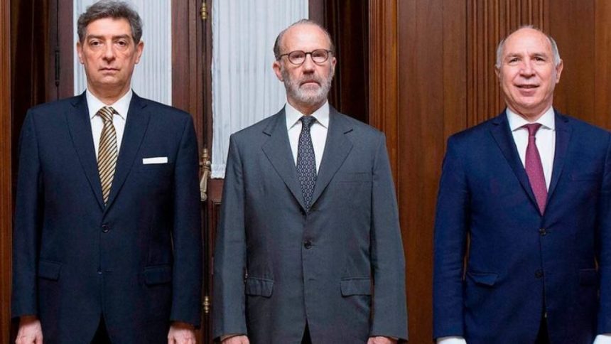 El Gobierno de Javier Milei presentó un per saltum en la Corte Suprema para que deje sin efecto la suspensión de la reforma laboral