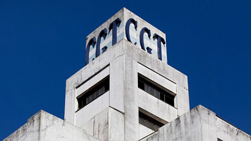 La CGT en estado de alerta y preocupación por la pérdida de empleo y caída del salario: Avanzan en una marcha junto a la Iglesia por el Día del Trabajador