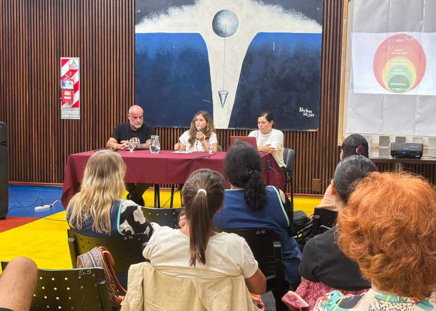 Se realizó capacitación sobre Inteligencia Artificial en la escuela con enfoque en el uso responsable