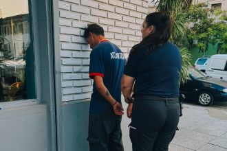 Delincuente del espacio público fue aprehendido por portar un arma blanca y generar disturbios en la vía pública