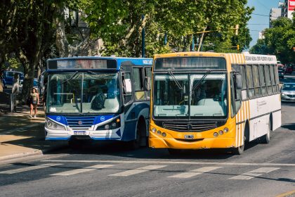 Nuevos recorridos de cuatro líneas de colectivos en el Microcentro