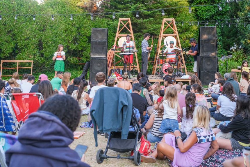 Mayo en Villa Mitre: muestras, talleres, espectáculos especiales y el CaFest