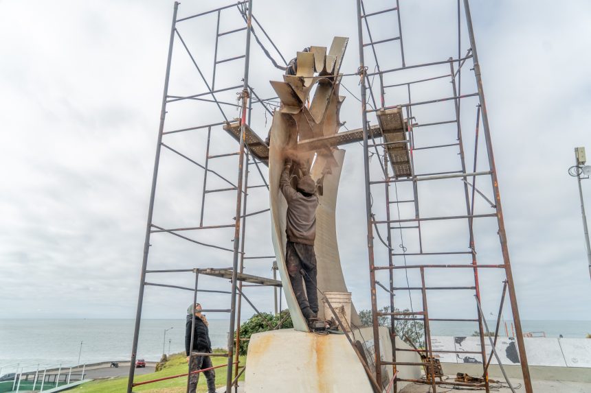 El Municipio trabaja en la restauración y puesta en valor del monumento a la Expedición Atlantis