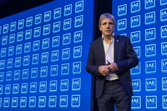 Luis Caputo: "¿En serio piensan que Axel Kicillof es un candidato potable para ser Presidente? Eso es tomar a la gente de boluda"