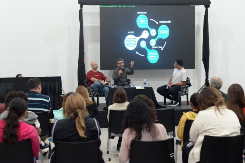 El Municipio brinda charlas para instituciones sobre Identidad Digital, Ciudadanía Digital y Prevención del Grooming