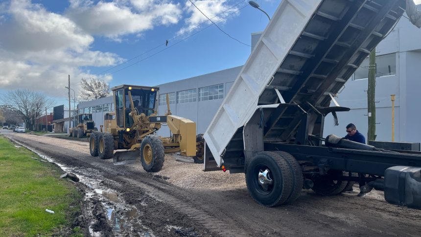 El Municipio realizó el mantenimiento y repaso de 400 calles de granza durante junio