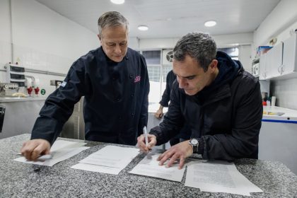 El Municipio firmó un convenio con empresa local para impulsar nuevas instancias de formación