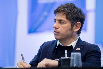 Reelecciones Indefinidas: Axel Kicillof se desmarca de la interna en el peronismo y examina una salida en el Senado